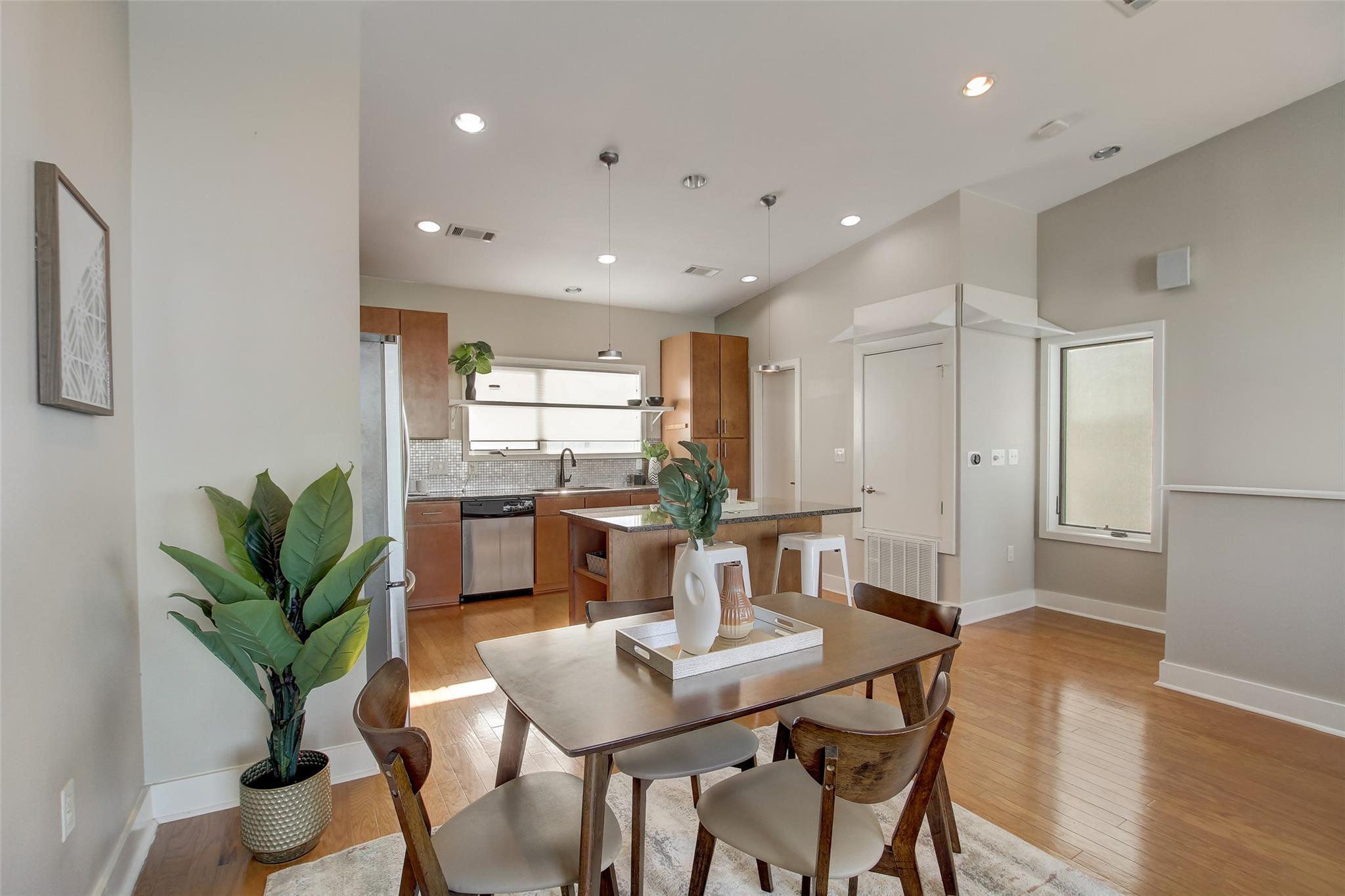 1702 S Lamar BLVD # 11