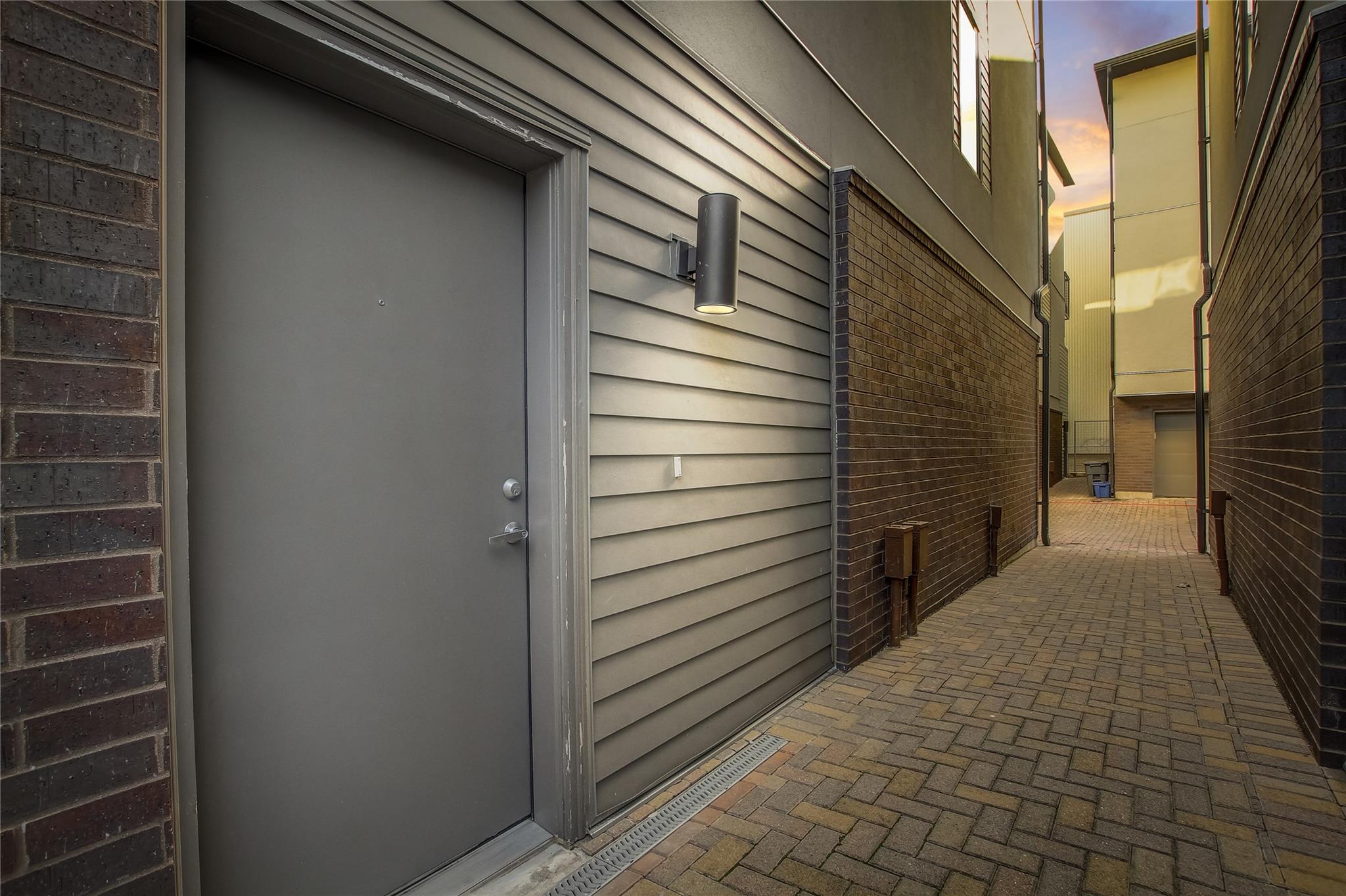 1702 S Lamar BLVD # 11