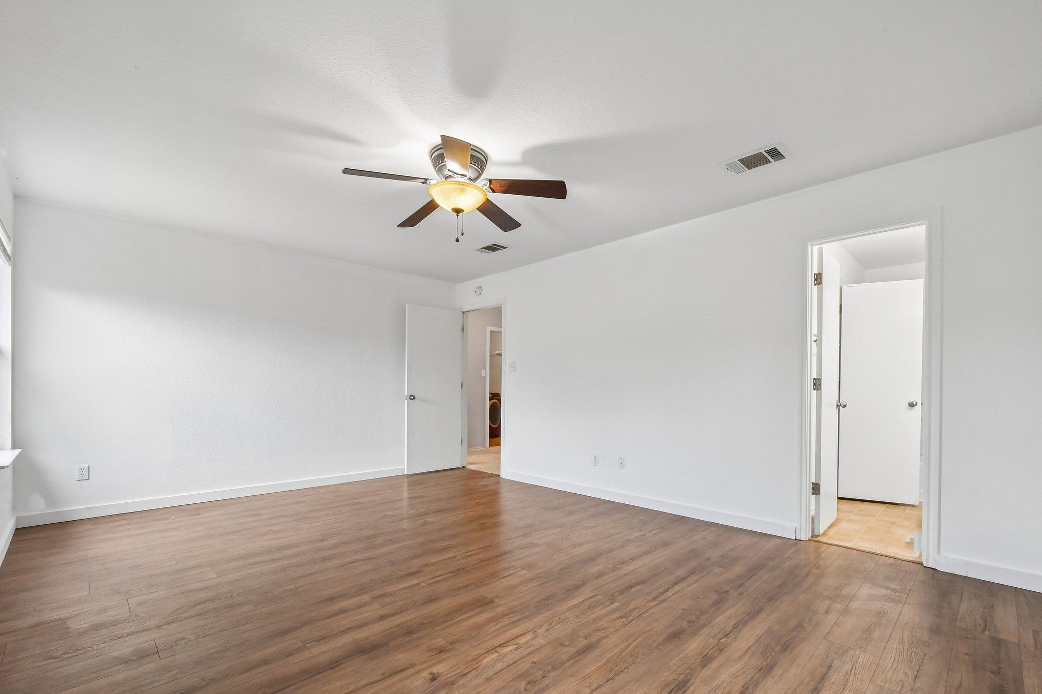 263 Quarter Ave