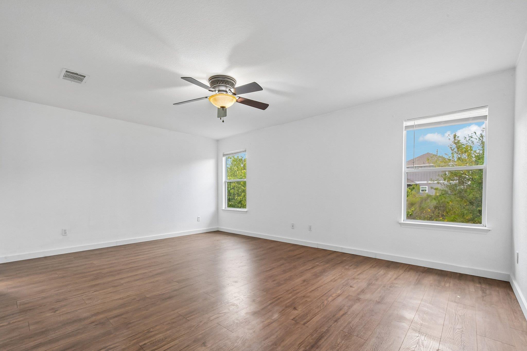 263 Quarter Ave