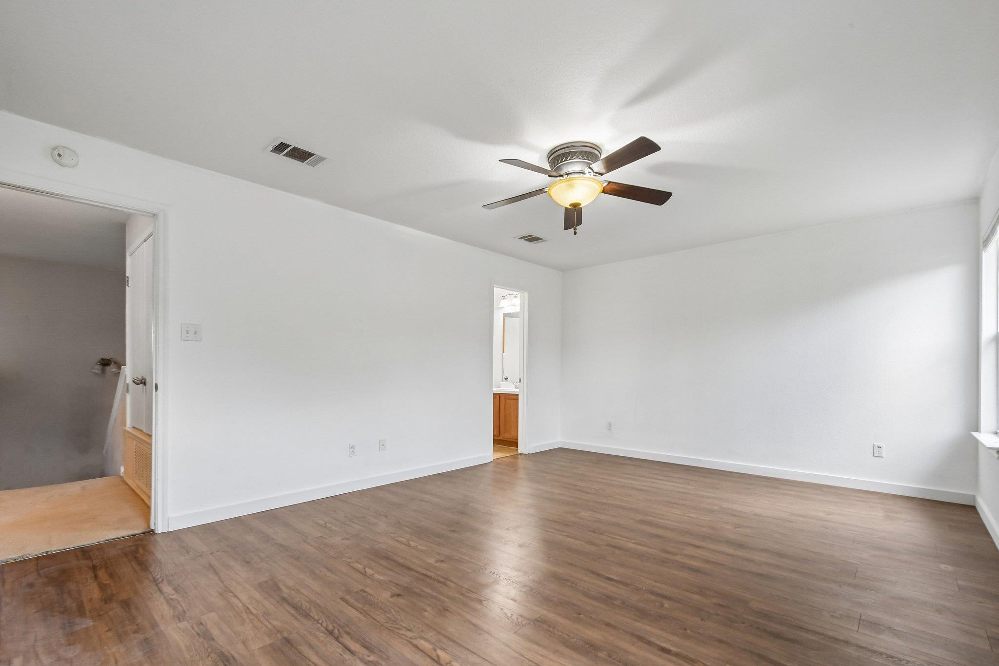 263 Quarter Ave