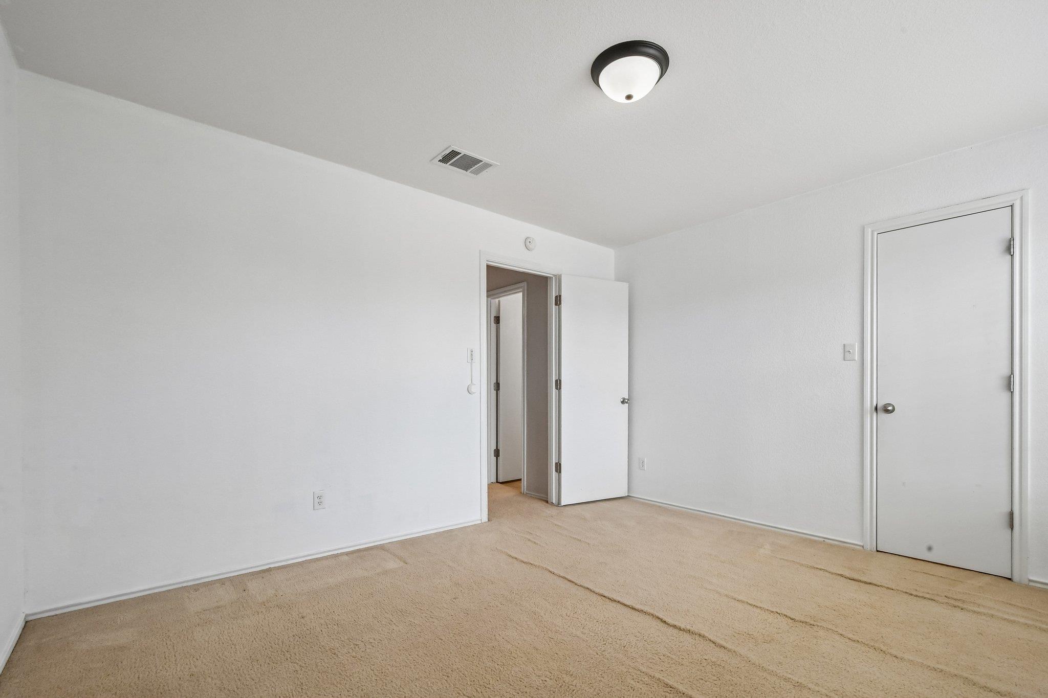 263 Quarter Ave