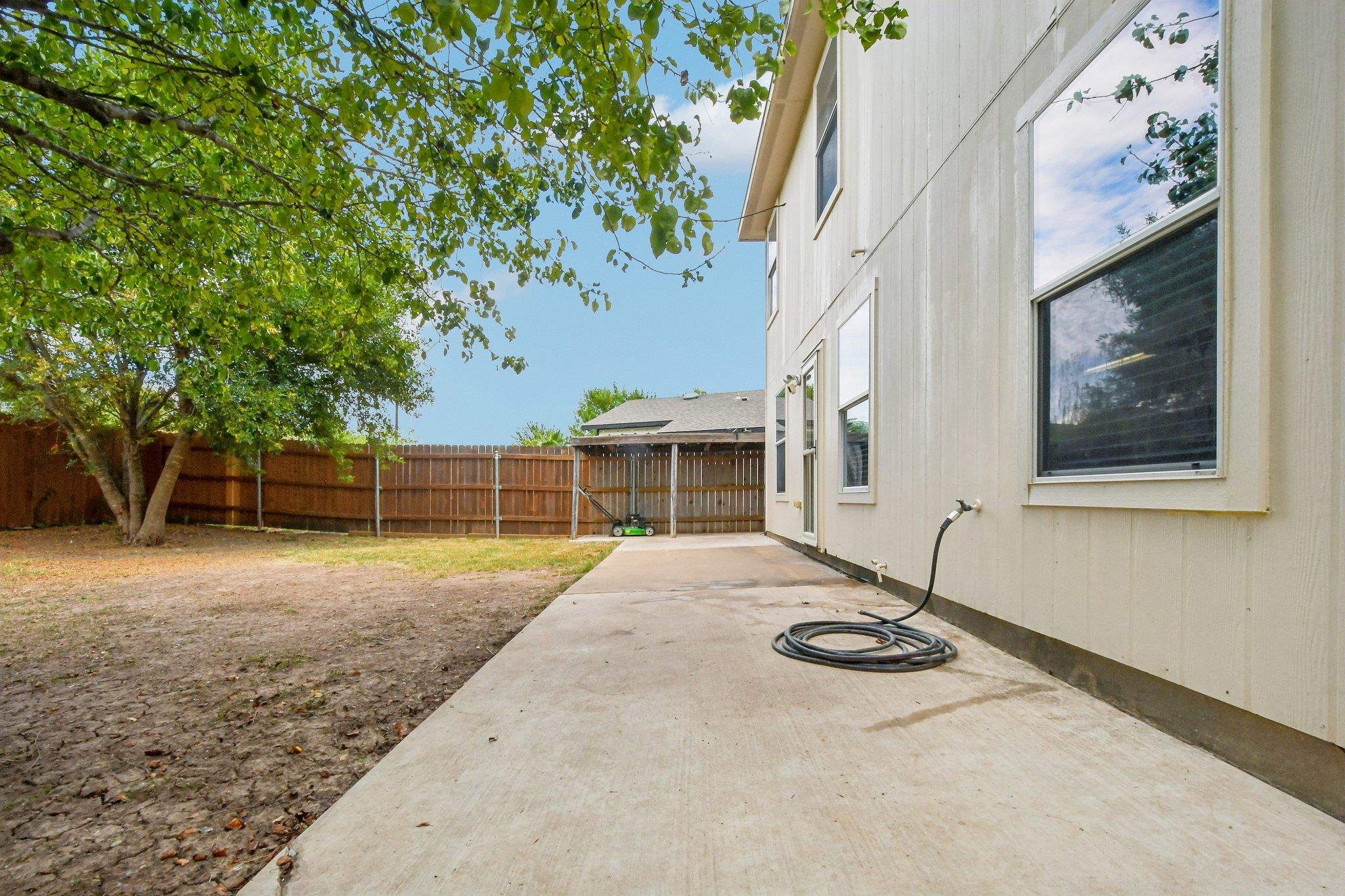 263 Quarter Ave