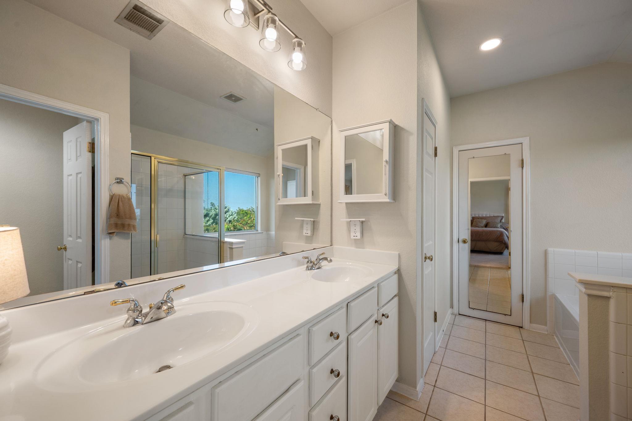 2435 Candle Ridge TRL