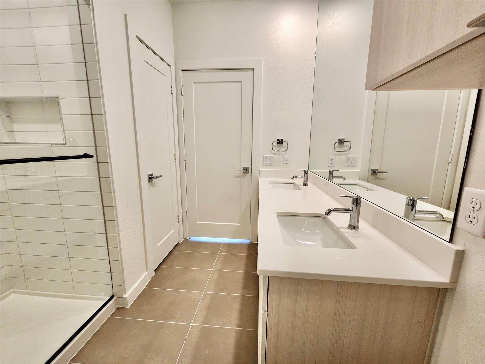 4802 S Congress Ave # 208