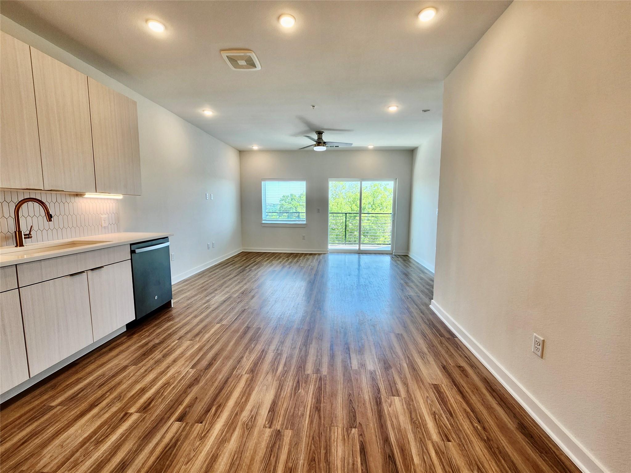 4802 S Congress Ave # 208