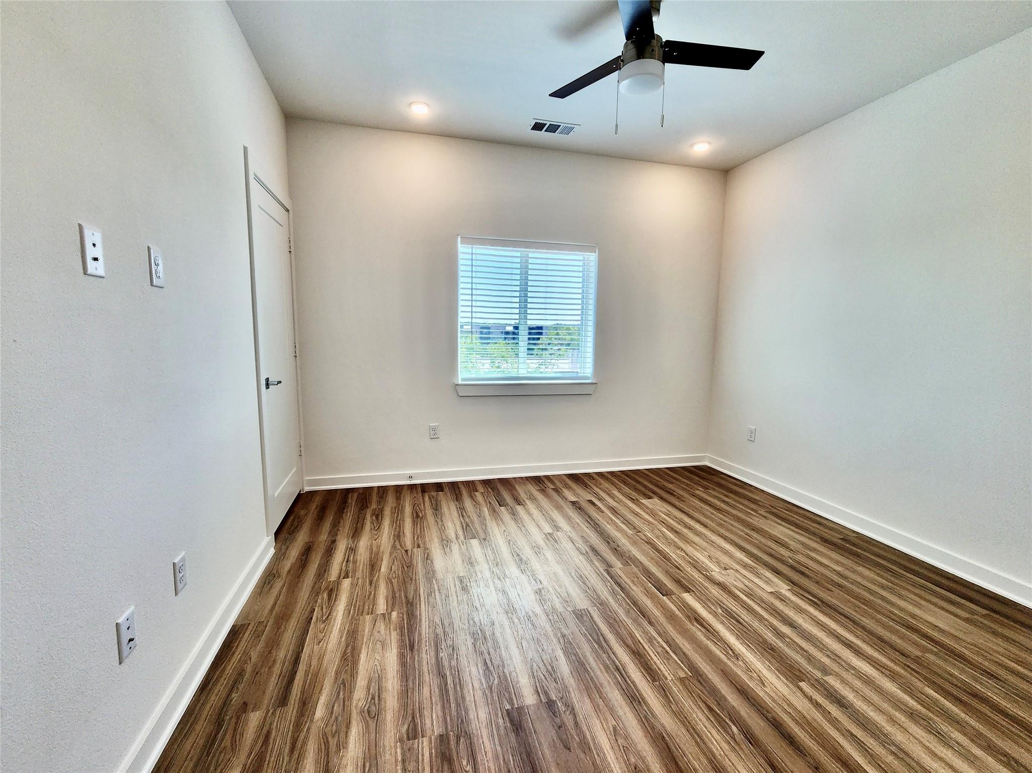 4802 S Congress Ave # 208