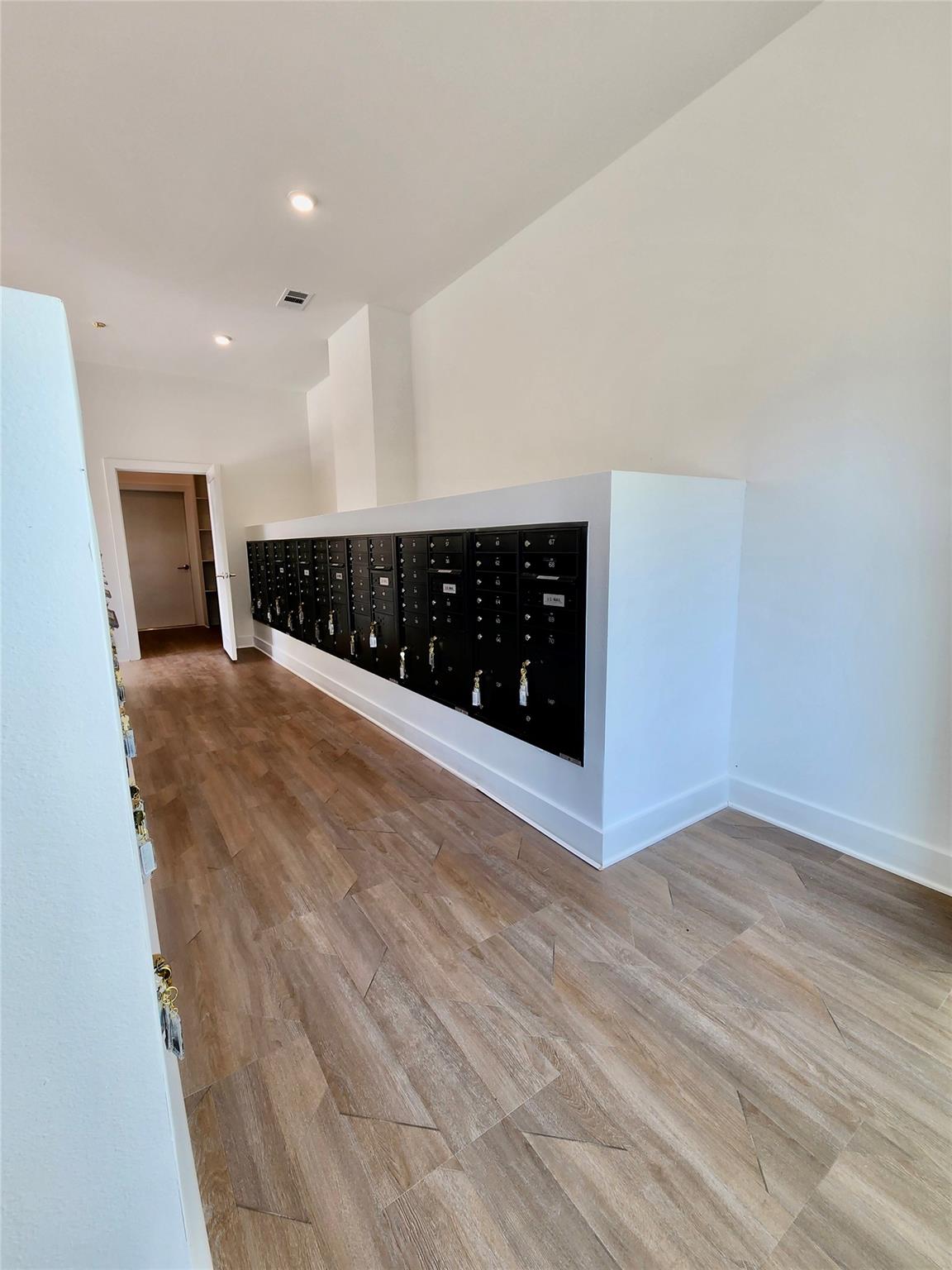 4802 S Congress Ave # 208
