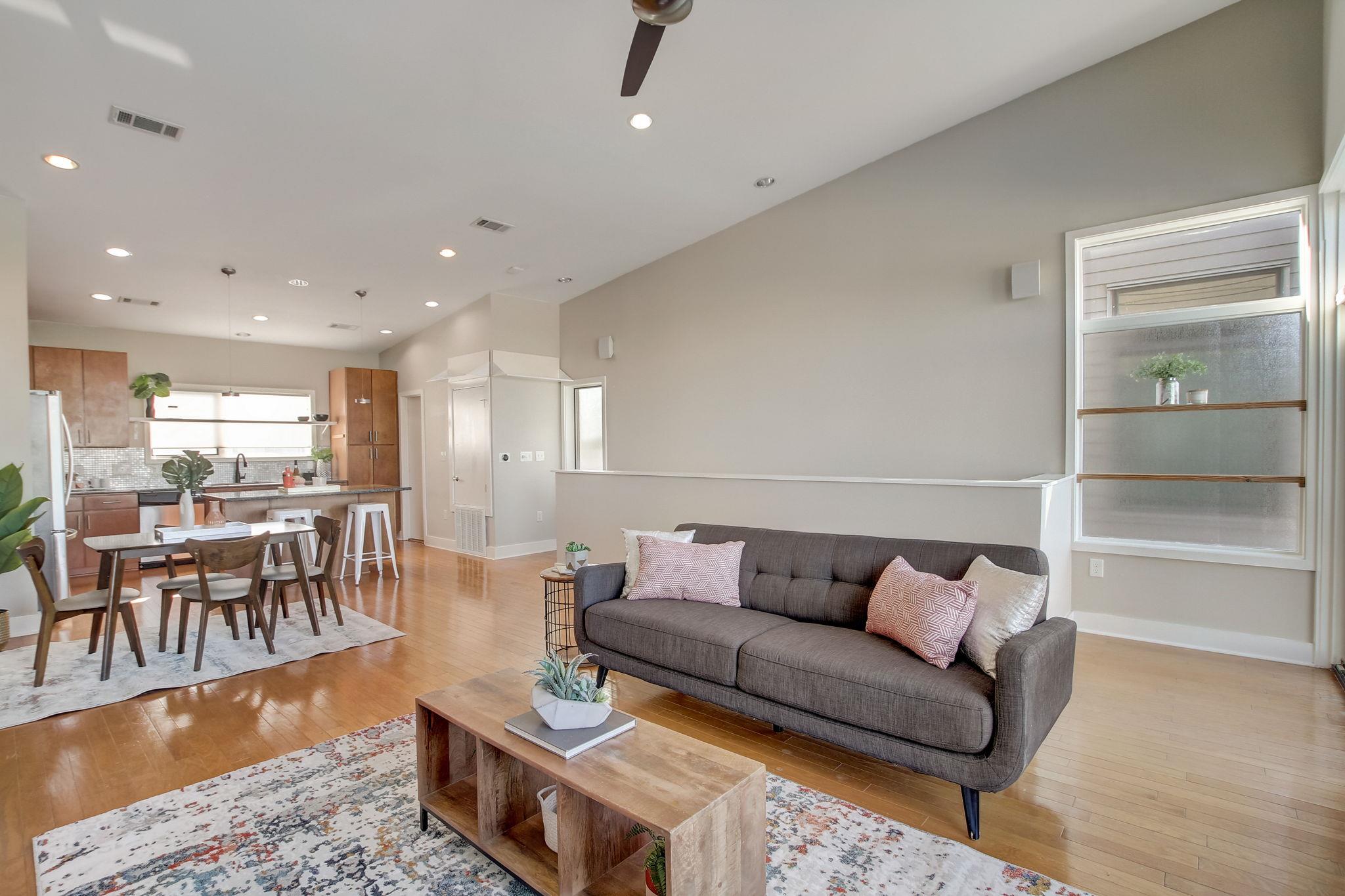 1702 S Lamar BLVD # 11