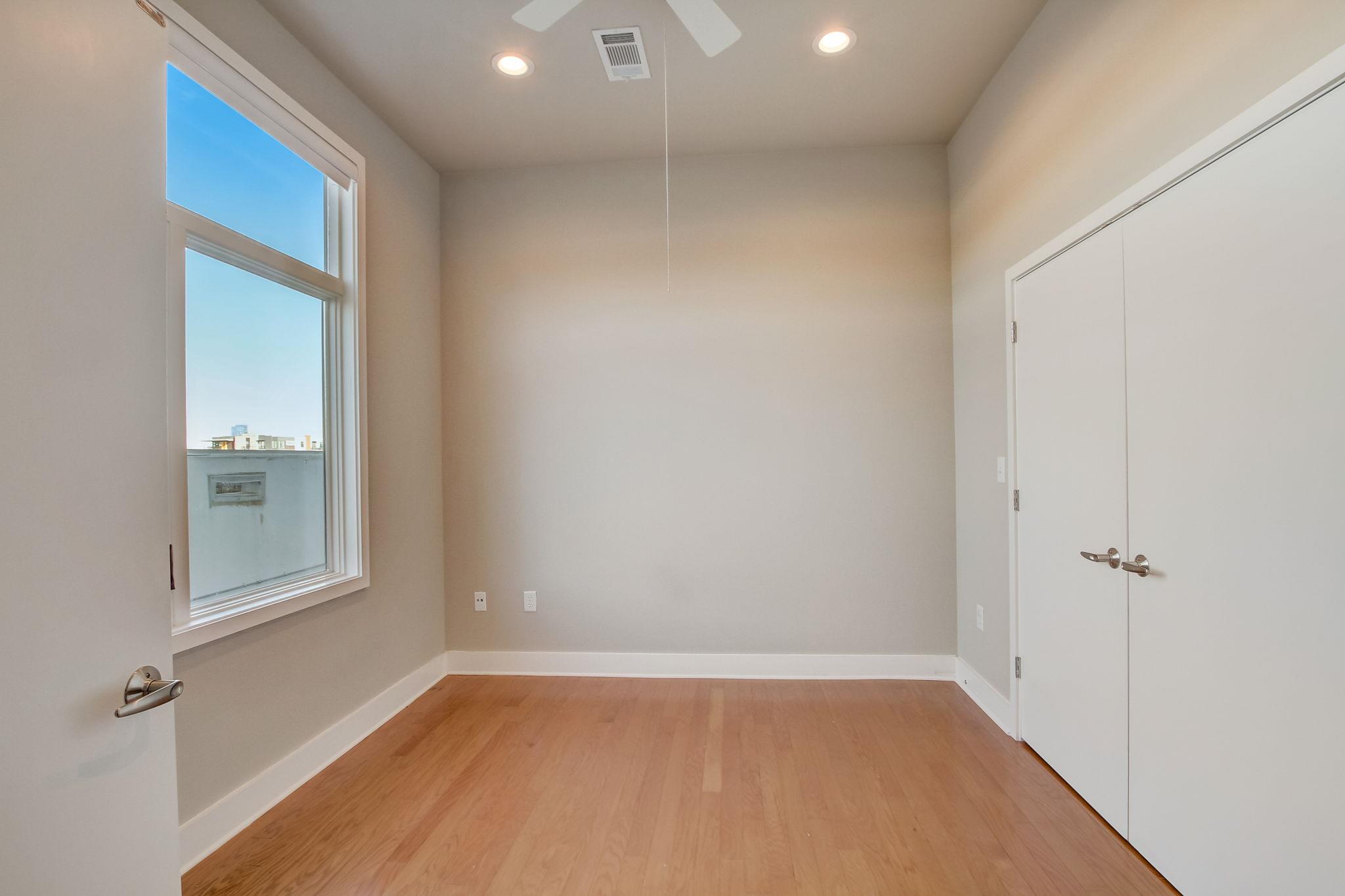 1702 S Lamar BLVD # 11