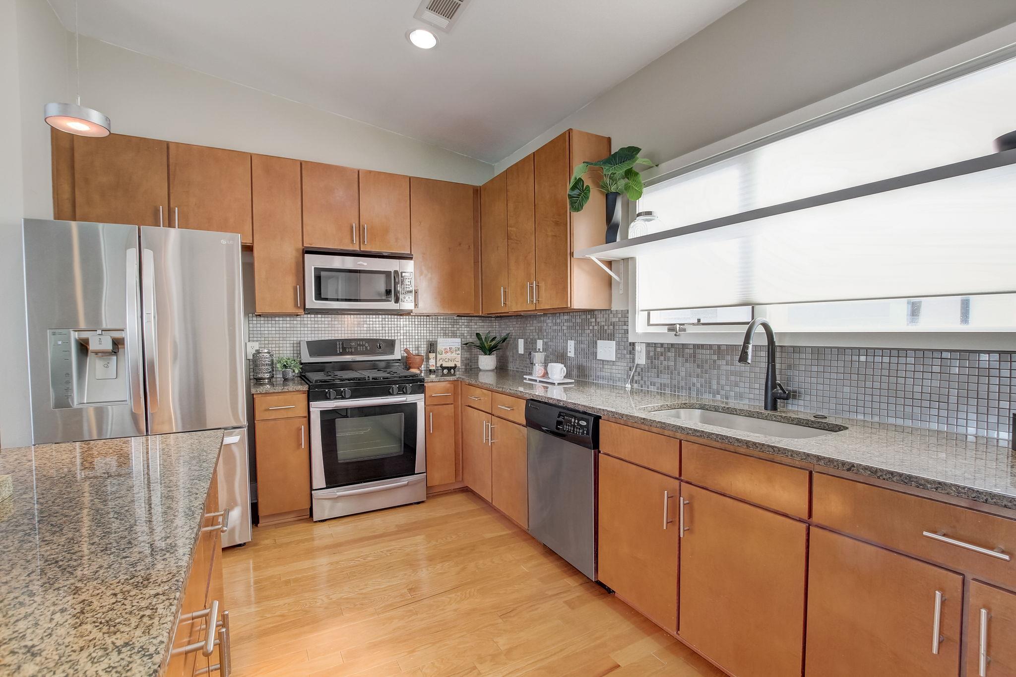 1702 S Lamar BLVD # 11
