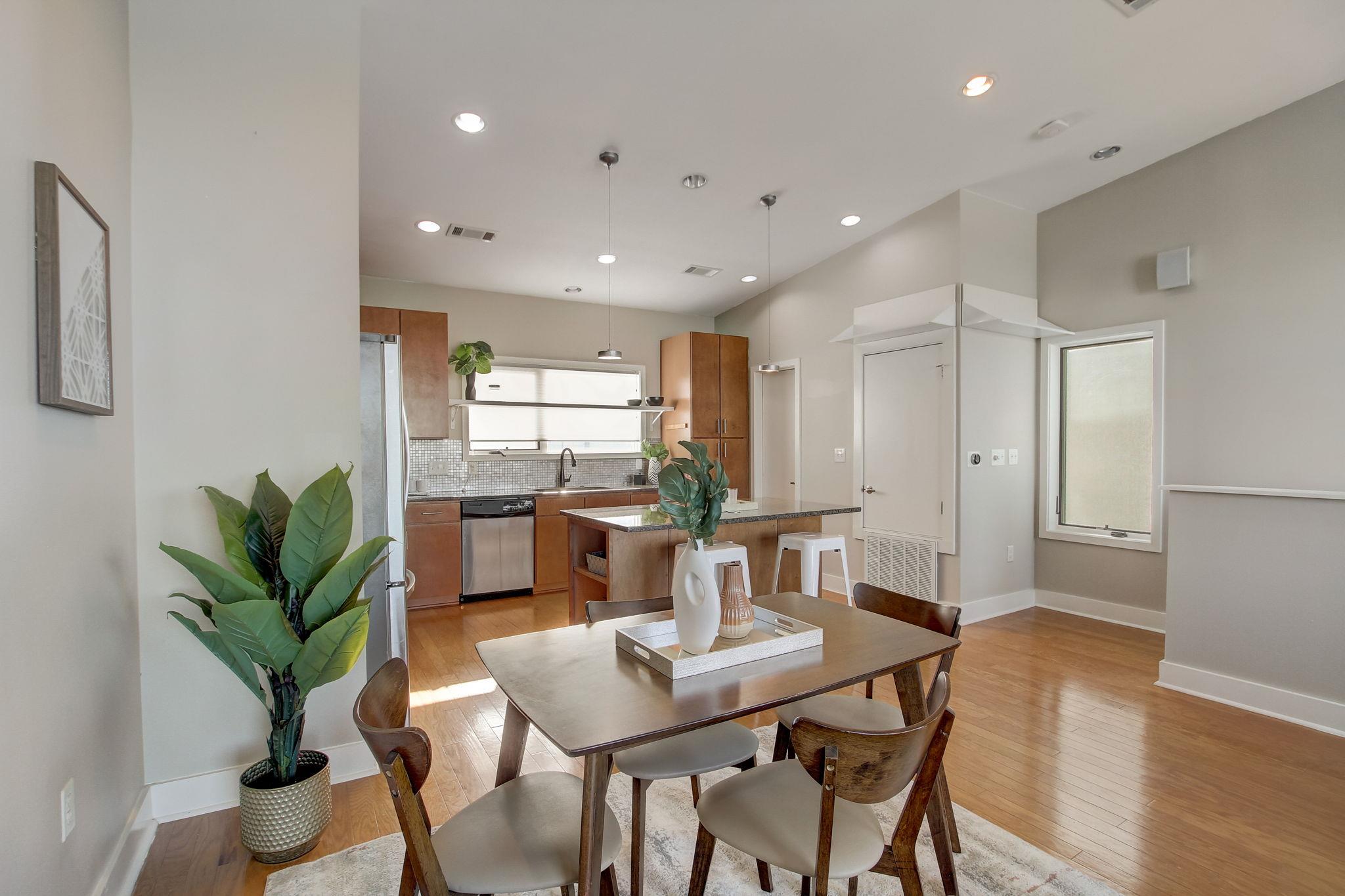 1702 S Lamar BLVD # 11