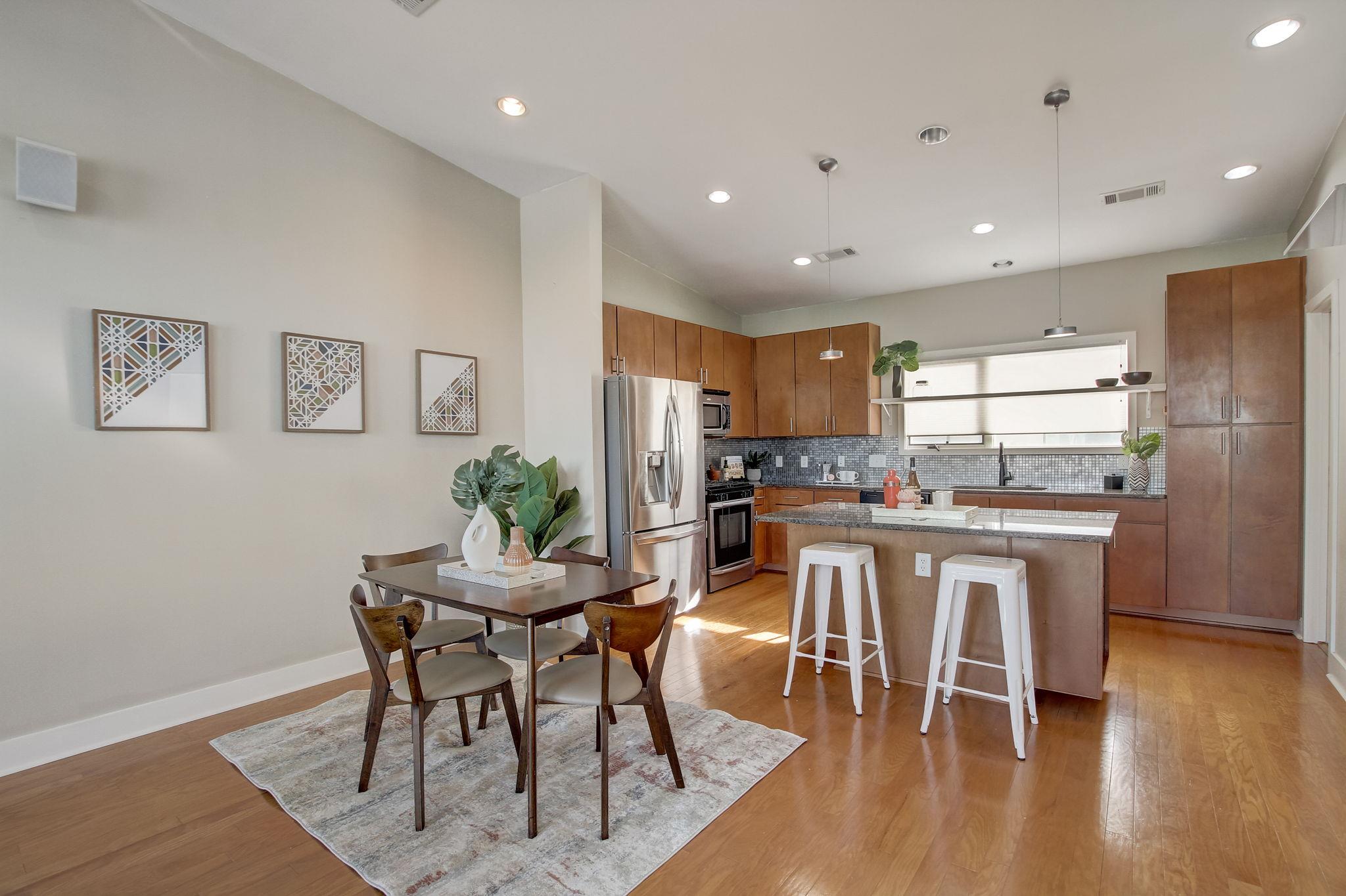 1702 S Lamar BLVD # 11