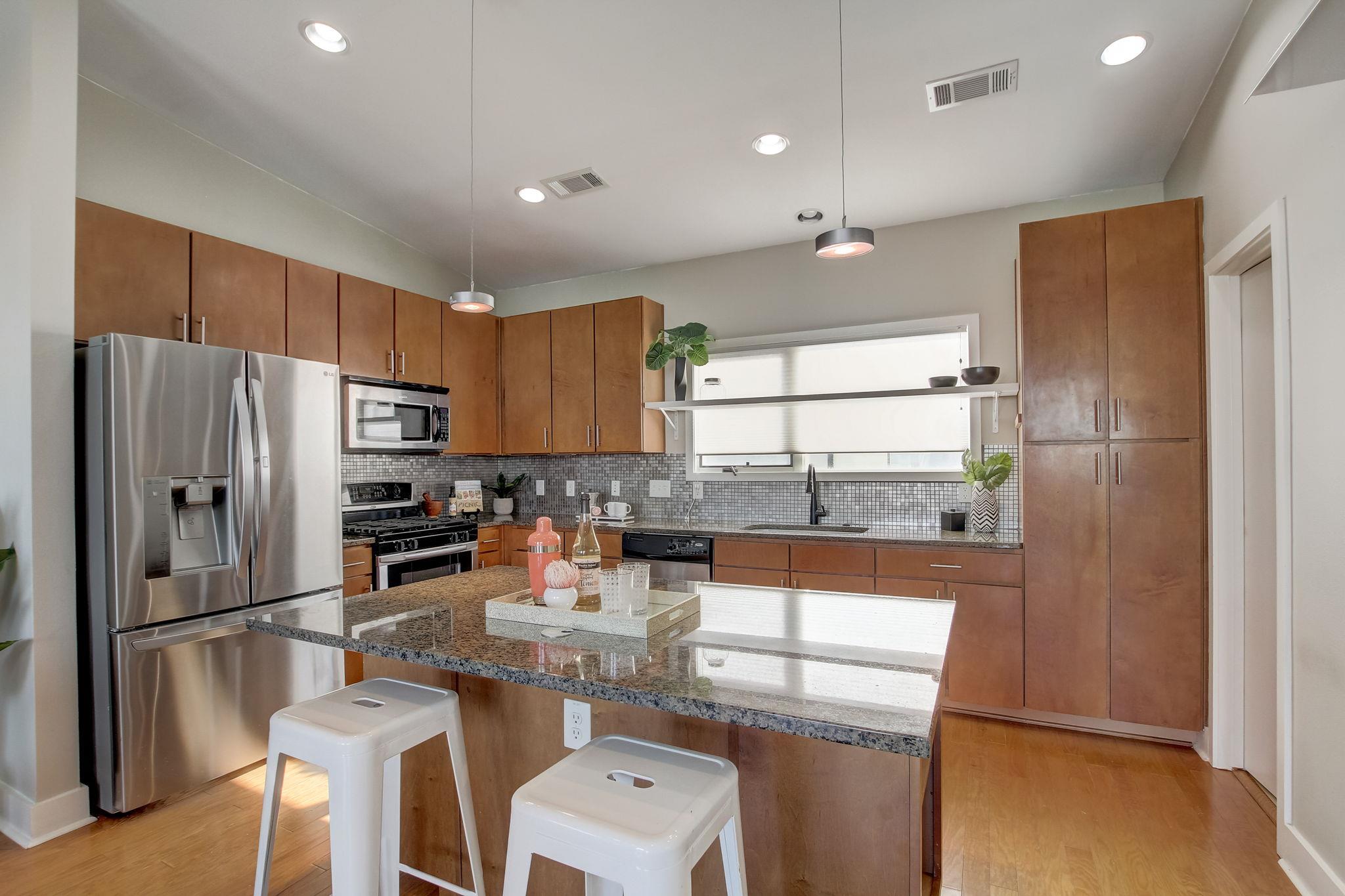 1702 S Lamar BLVD # 11