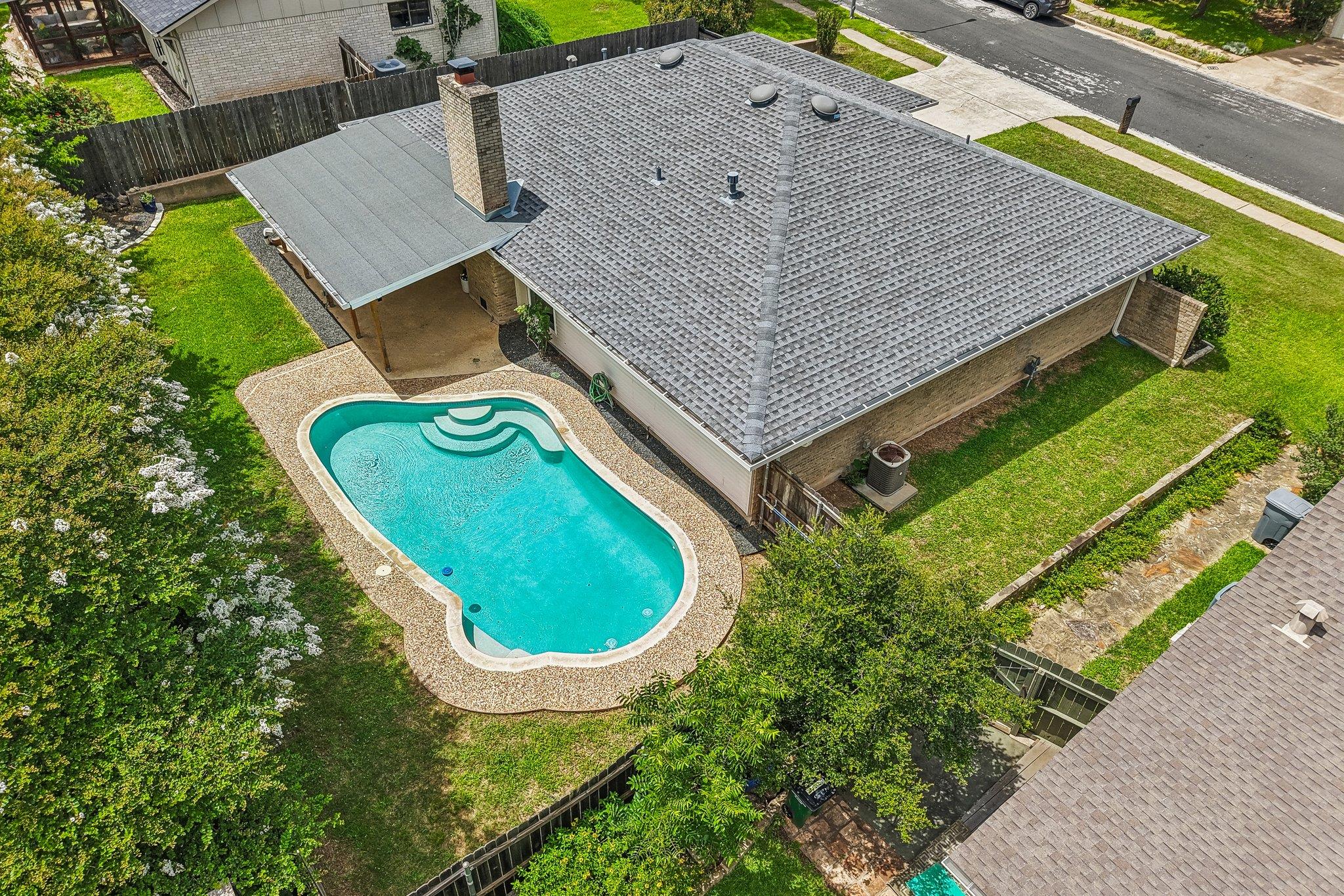 2717 Charlesworth DR