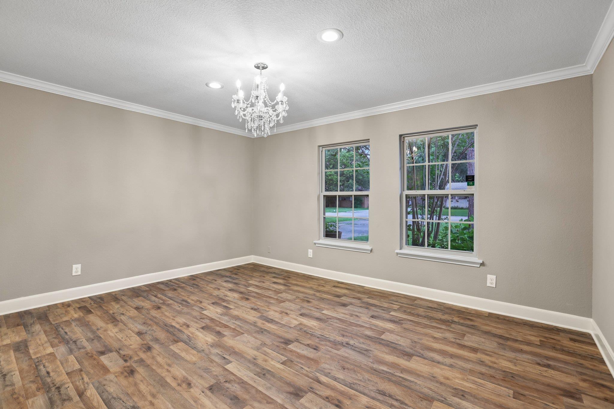 810 Vogel DR