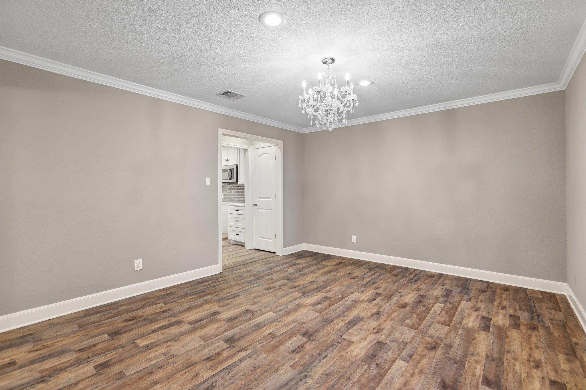 810 Vogel DR