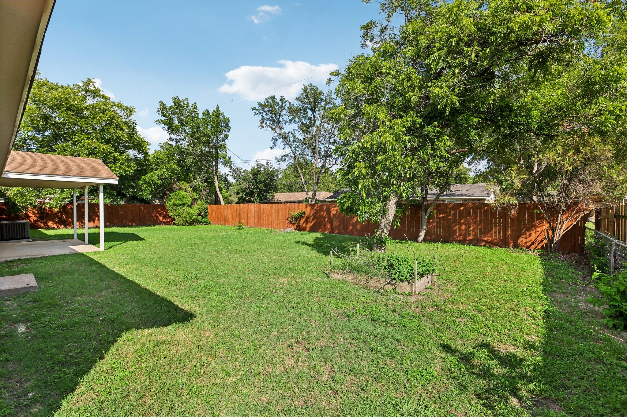 810 Vogel DR