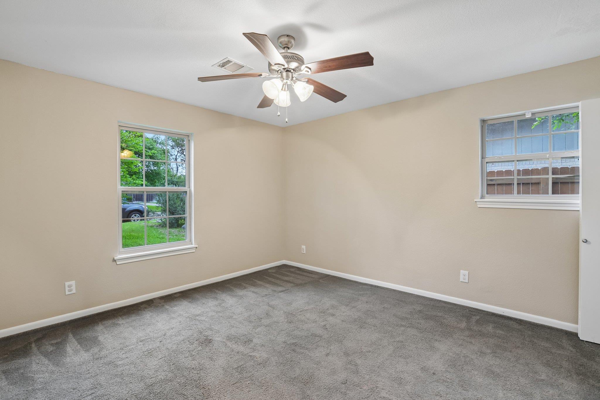 810 Vogel DR