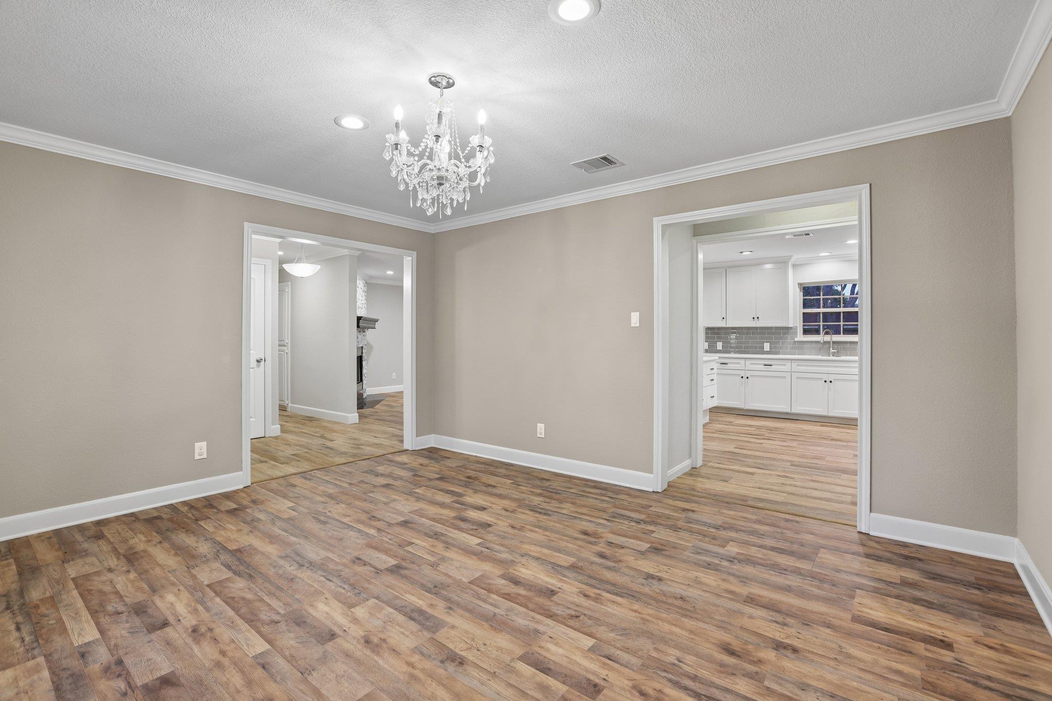 810 Vogel DR
