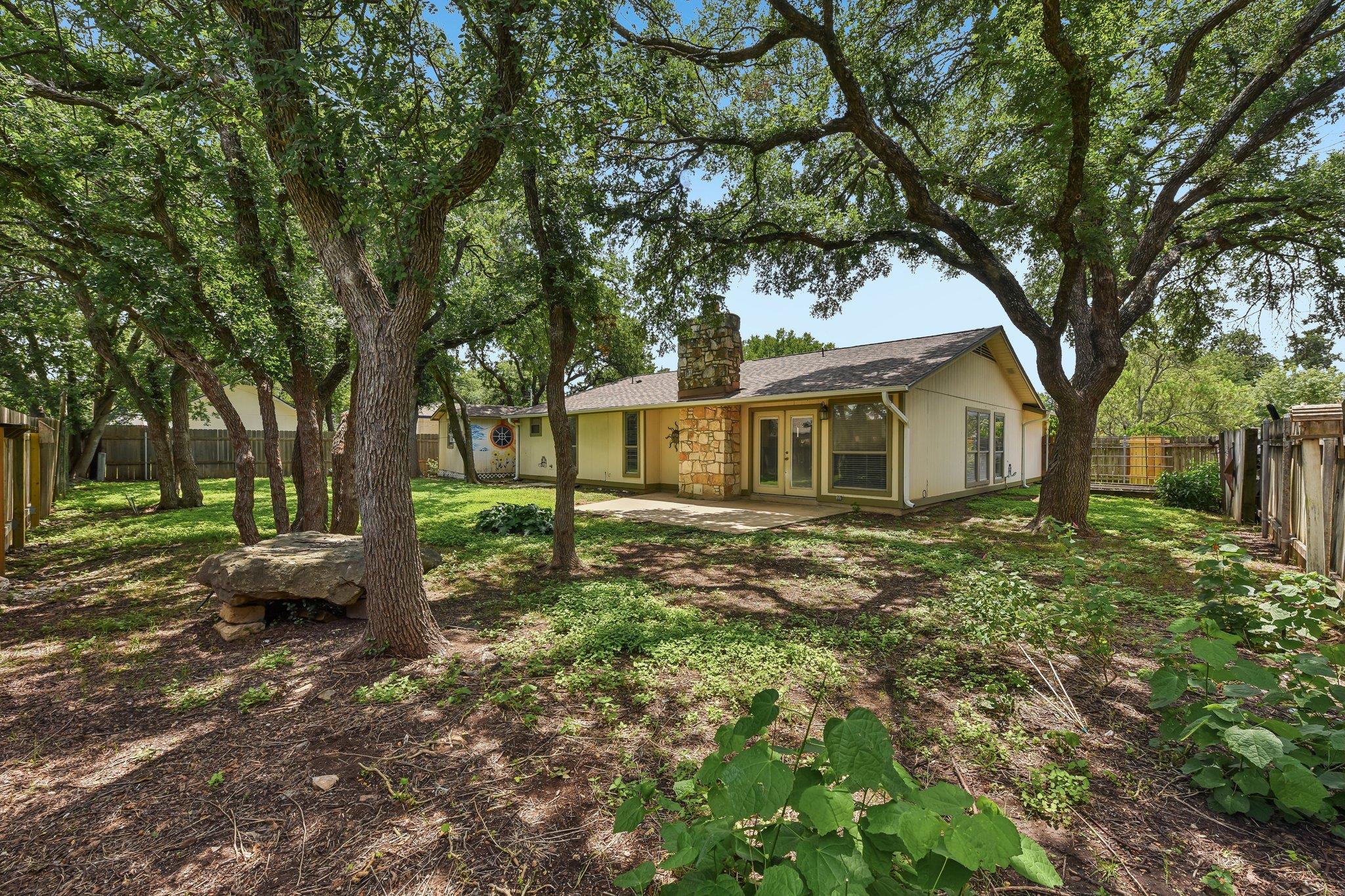 1204 Glen CV