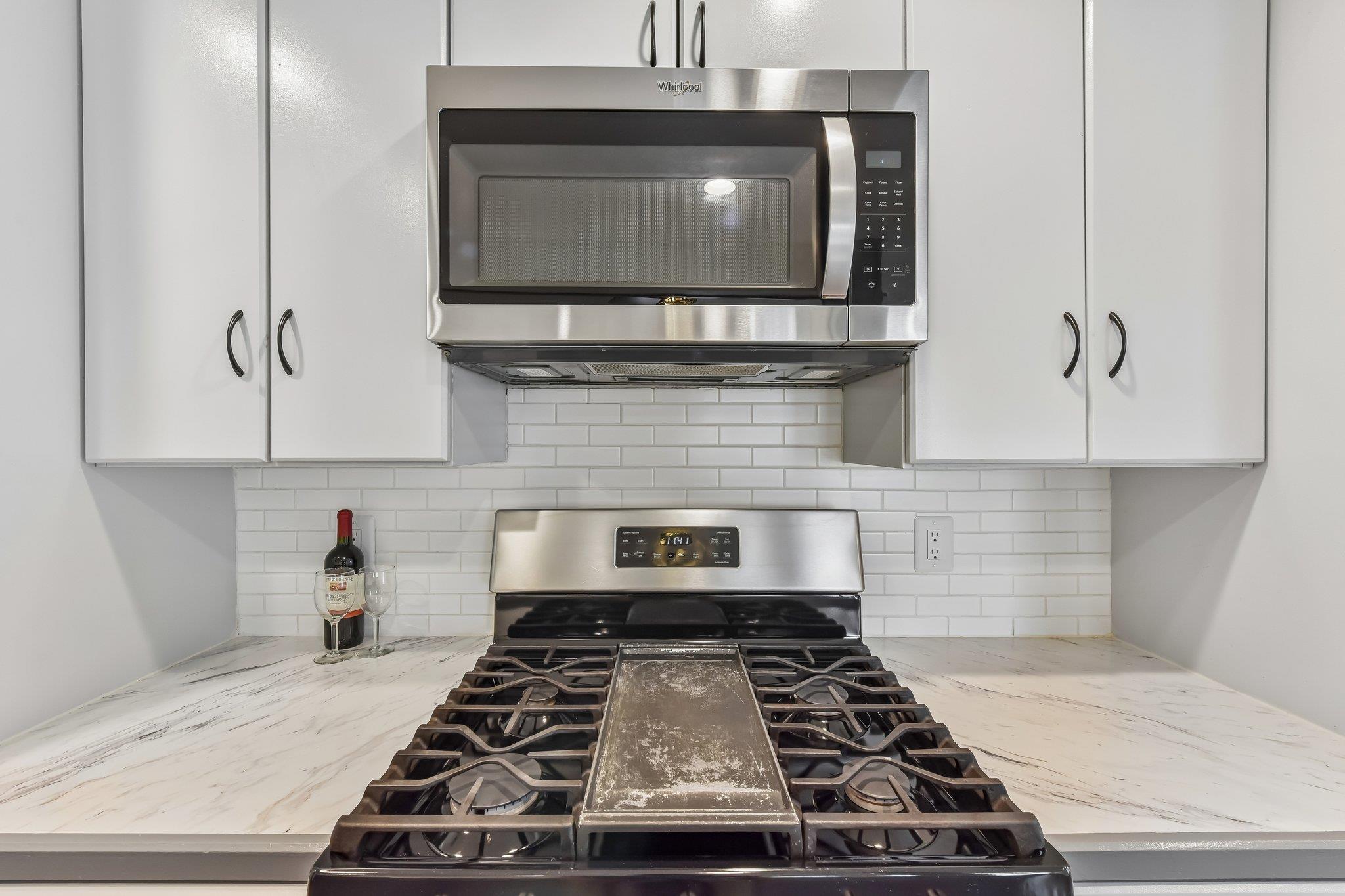 1204 Glen CV