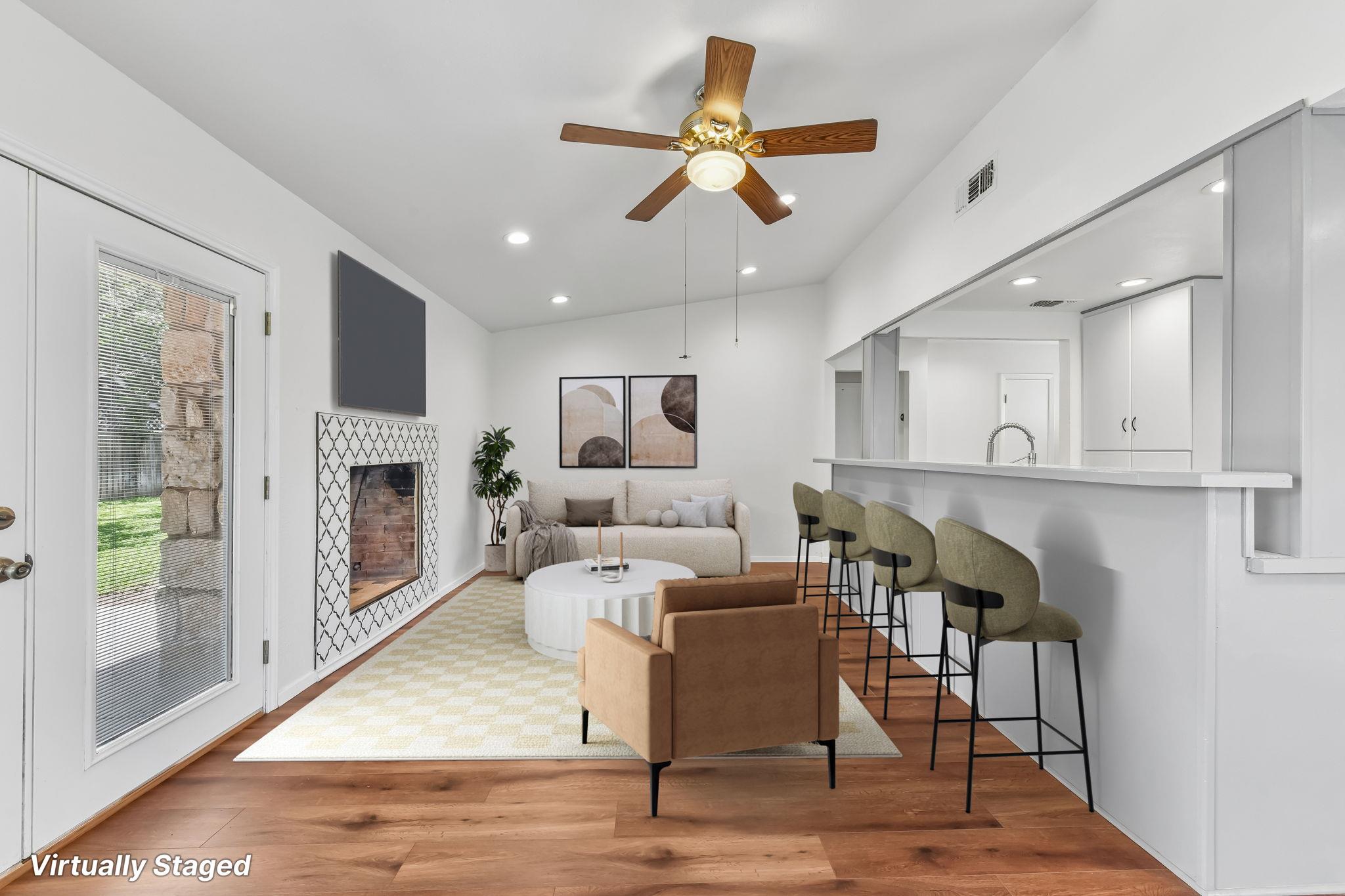 1204 Glen CV