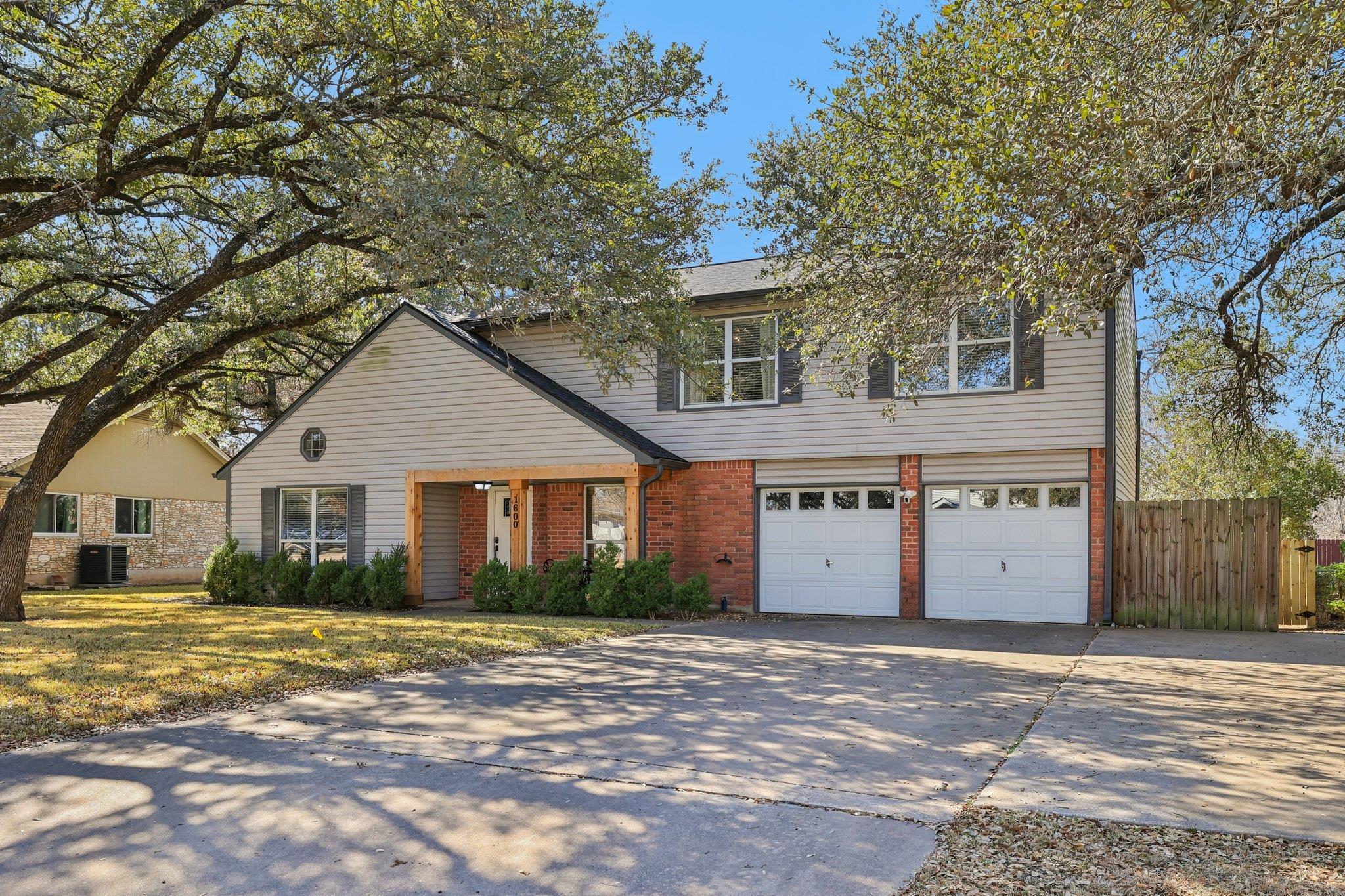 1600 Wood Rock DR