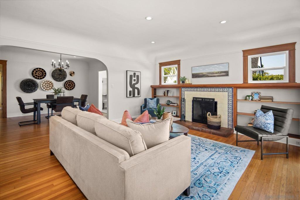 2710 Chatsworth Blvd