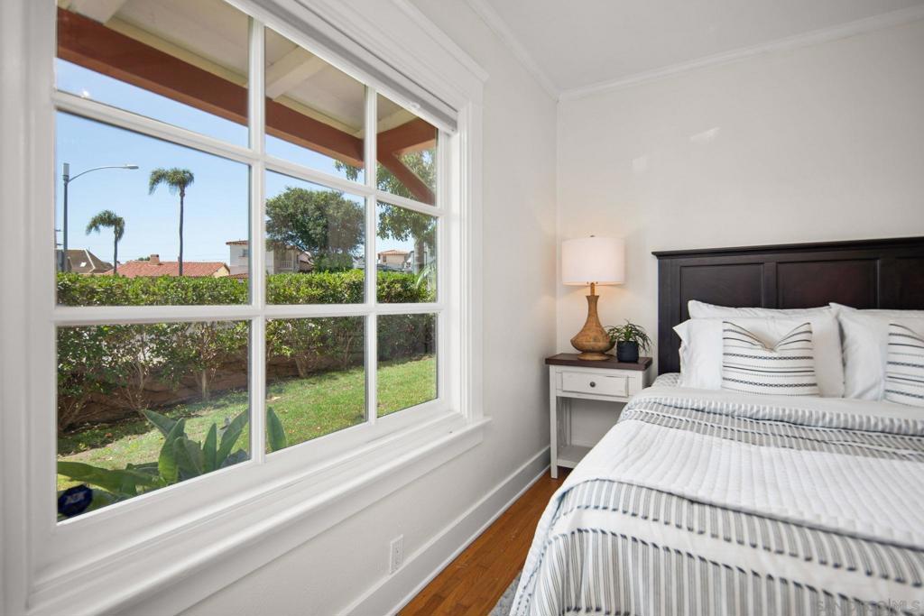 2710 Chatsworth Blvd