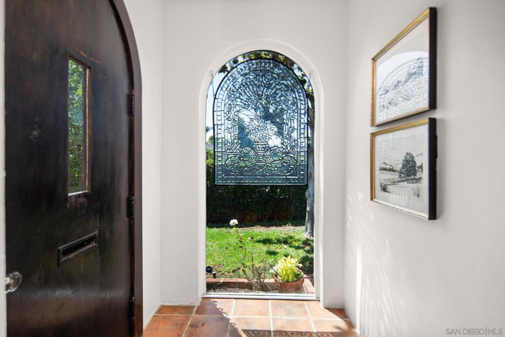 2710 Chatsworth Blvd