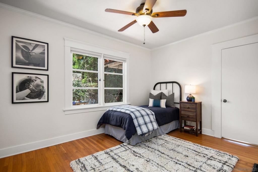 2710 Chatsworth Blvd