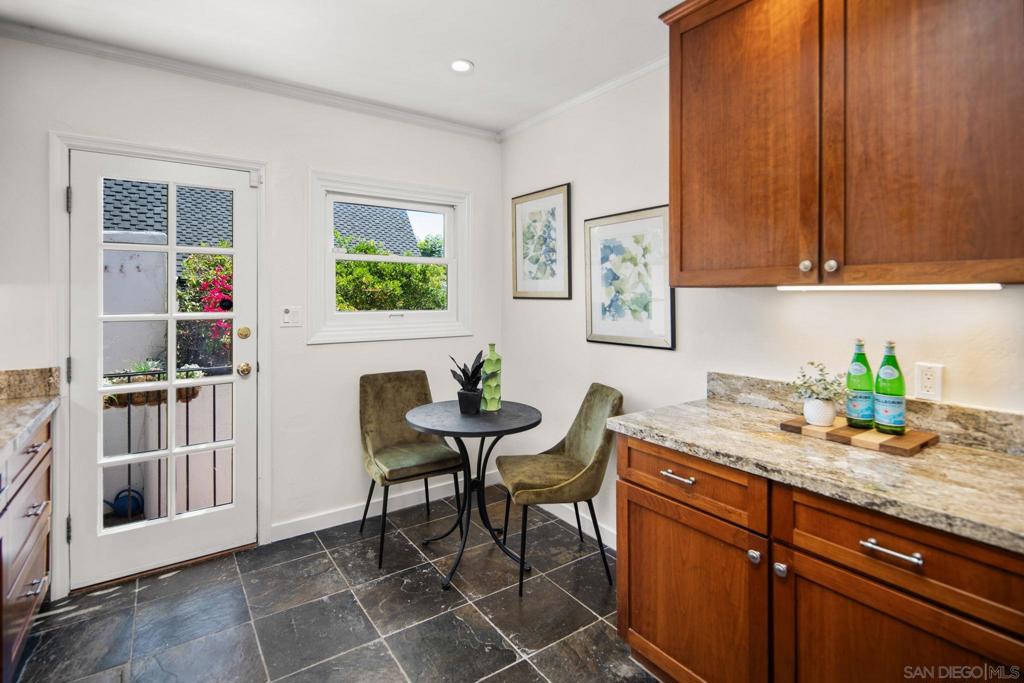 2710 Chatsworth Blvd