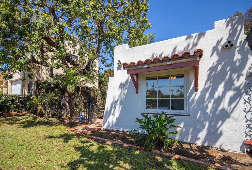 2710 Chatsworth Blvd