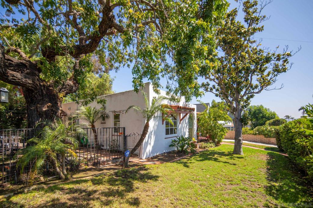 2710 Chatsworth Blvd