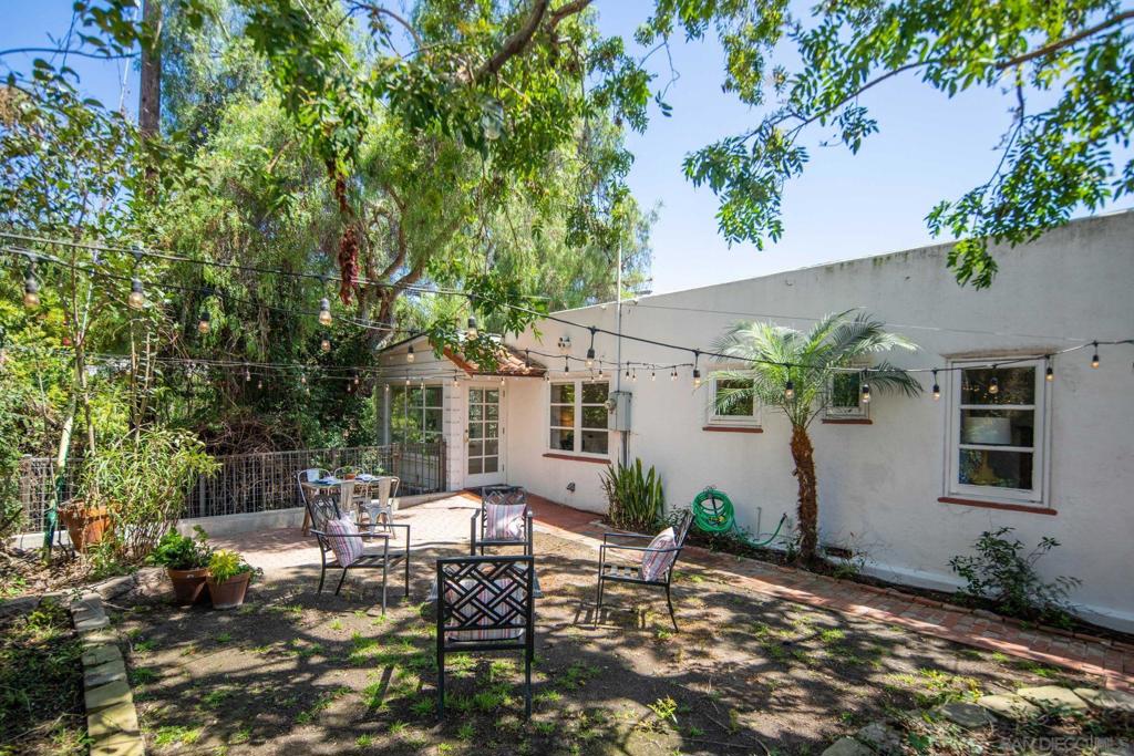 2710 Chatsworth Blvd