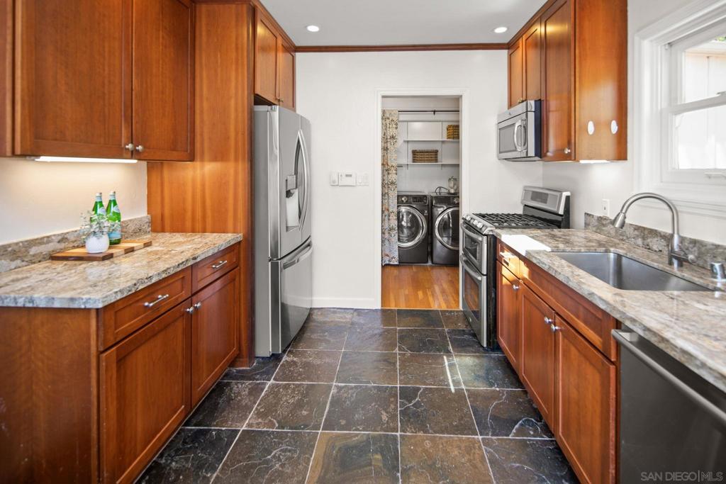 2710 Chatsworth Blvd