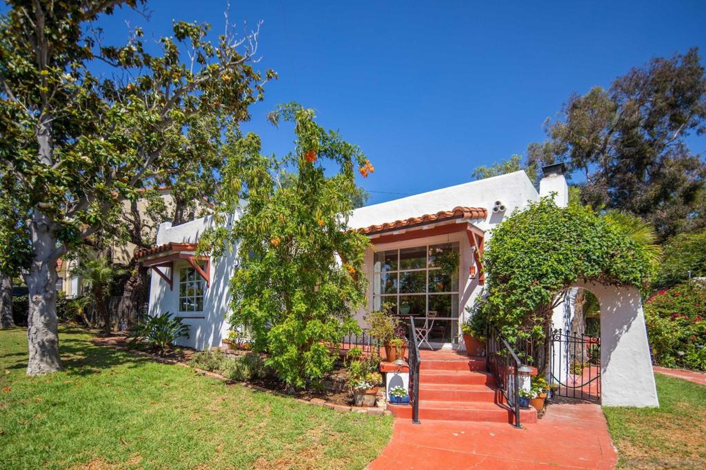 2710 Chatsworth Blvd