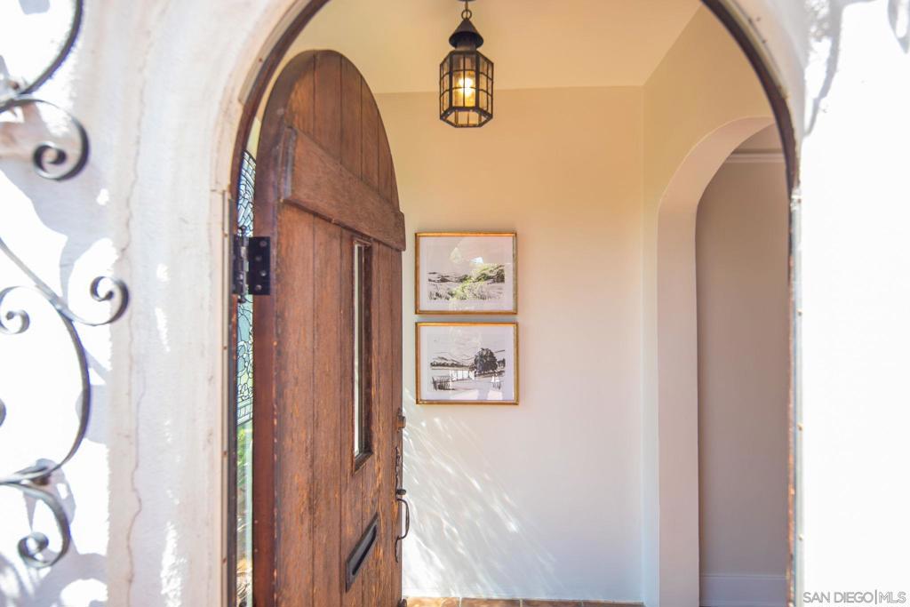 2710 Chatsworth Blvd