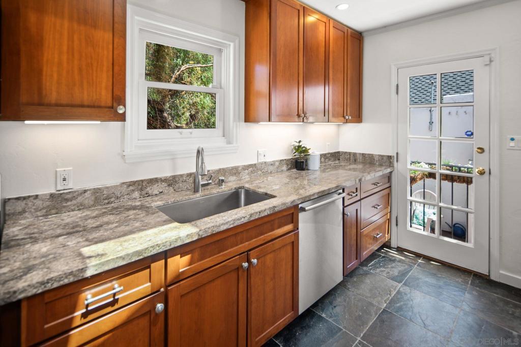 2710 Chatsworth Blvd