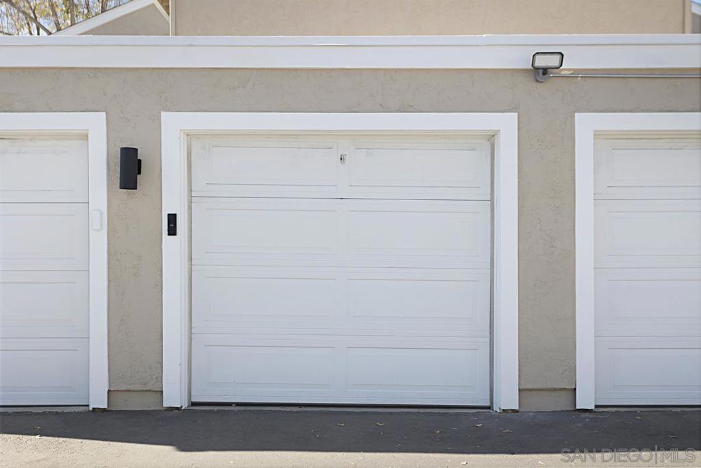 1233 Caminito Septimo