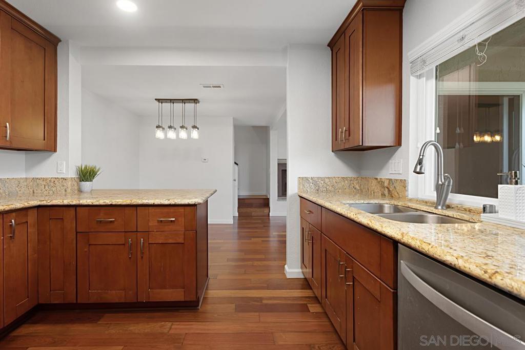 1233 Caminito Septimo