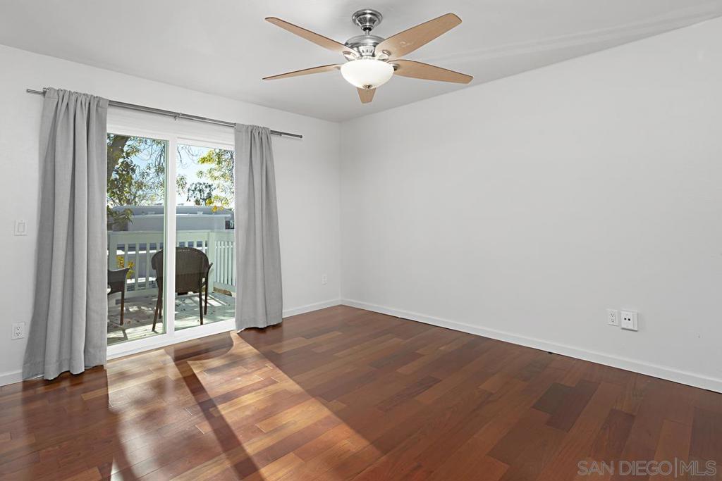 1233 Caminito Septimo