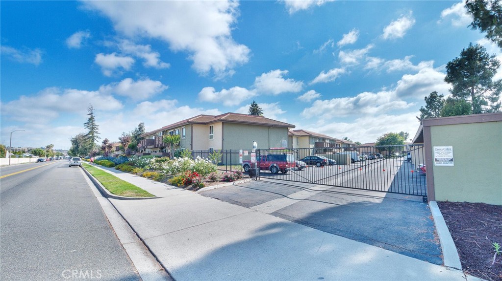 615 Fredricks Avenue 171