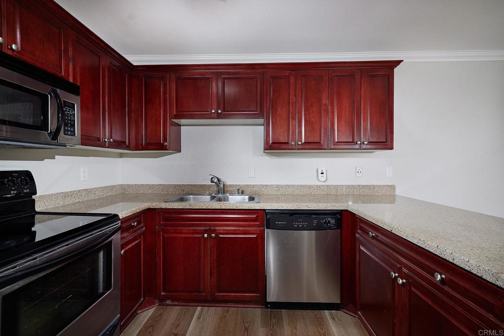 3504 Paseo De Los Americanos 65