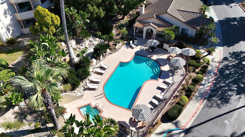 3504 Paseo De Los Americanos 65