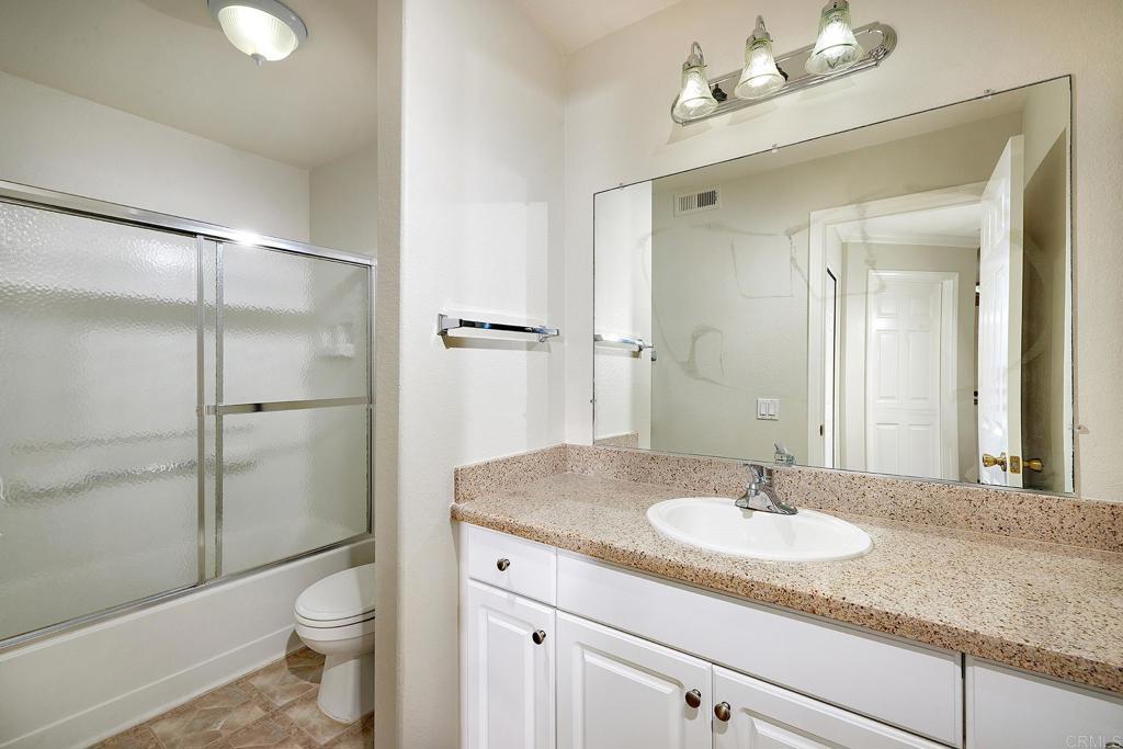 3504 Paseo De Los Americanos 65