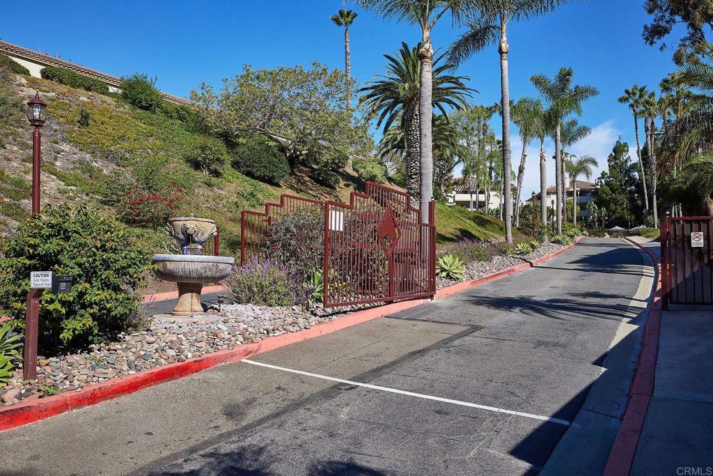 3504 Paseo De Los Americanos 65