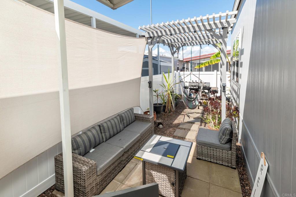 4660 N River Road 19