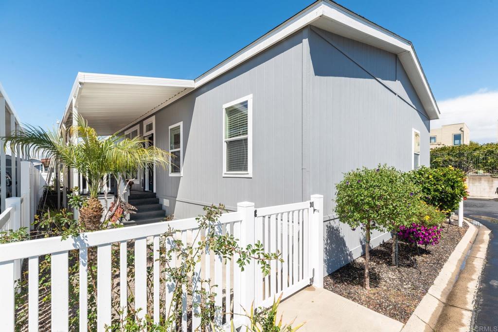 4660 N River Road 19